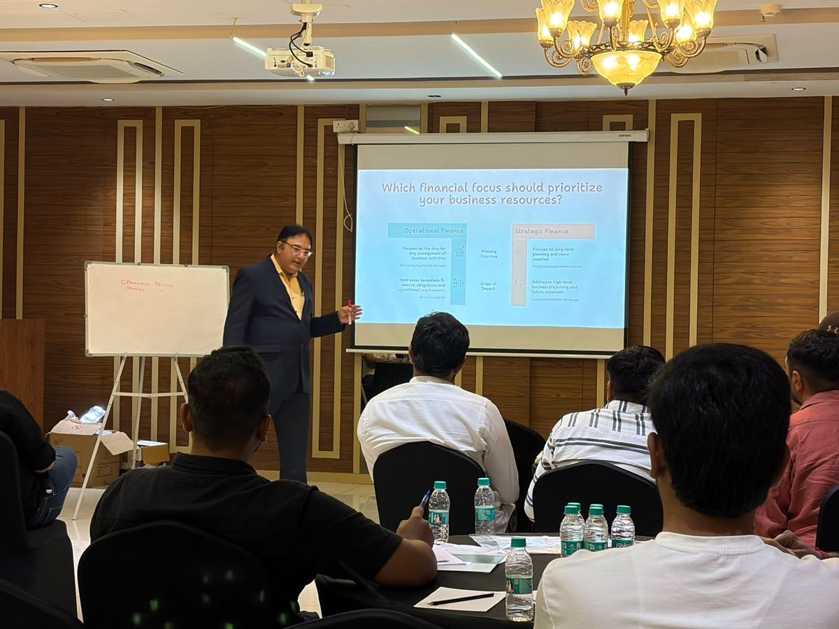Parag Kakaiya explaining operational finance versus strategic finance to business owners